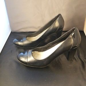 Life Stride Black Heeled Shoes, work attire, size 9M